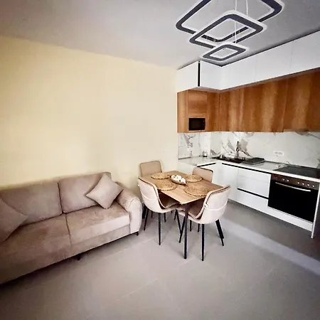 Sea Breeze - Apartmán Golem (Tirana)